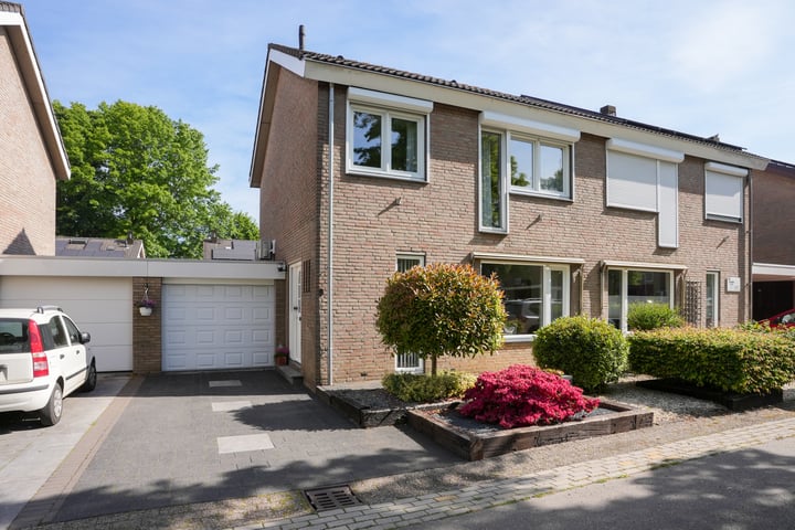 Winston Churchilllaan 8 in Sittard foto