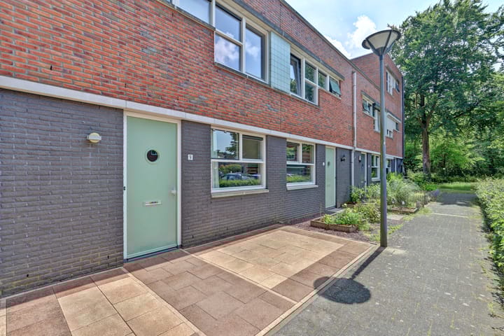 Photo of property Wintervlinderhof 9, Oosterhout