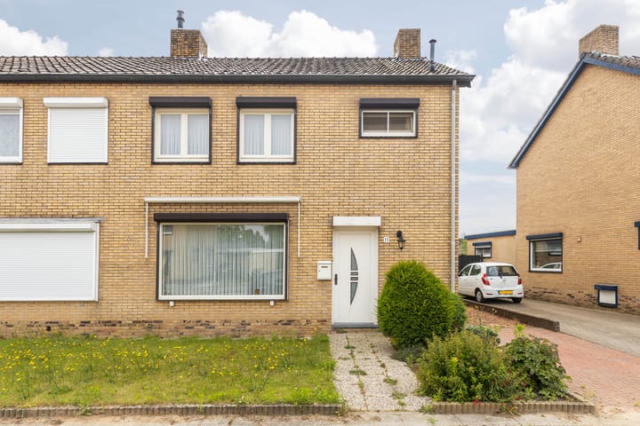 Photo of property Wirostraat 11, Echt