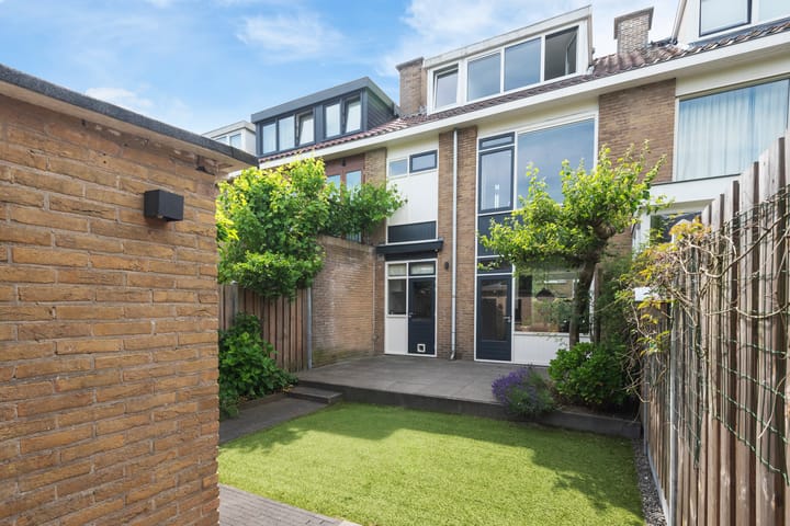 Witte de Withlaan 26 in Oegstgeest