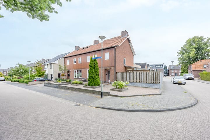 Witte Vrouwenstraat 2 in Oostrum