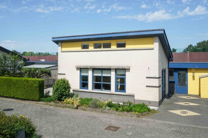 Photo of property Wittert van Hooglandlaan 18, Hoogland
