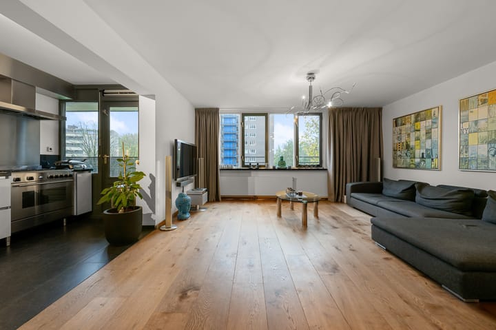 Wittgensteinlaan 106 in Amsterdam foto