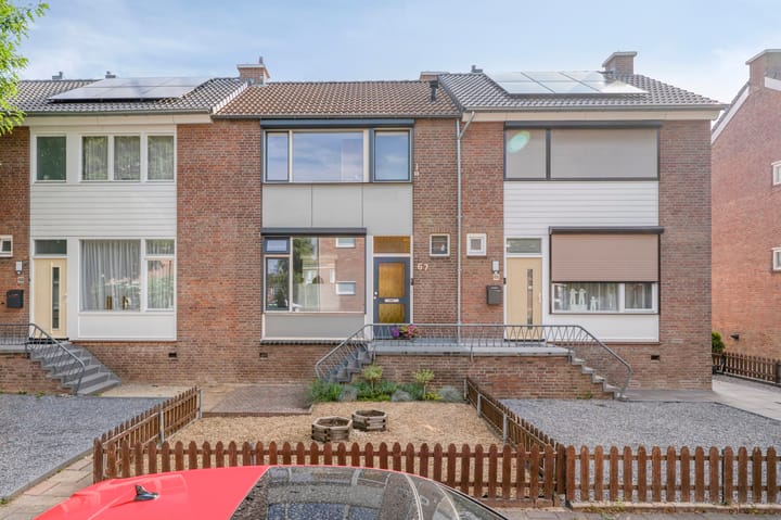 Woeringenstraat 67 in Stein