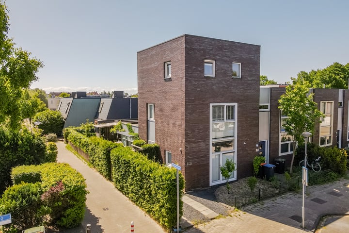 Woldplantsoen 18 in Lelystad foto
