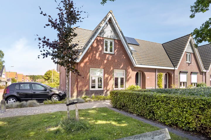 Wolfertsplein 1 in Wolphaartsdijk