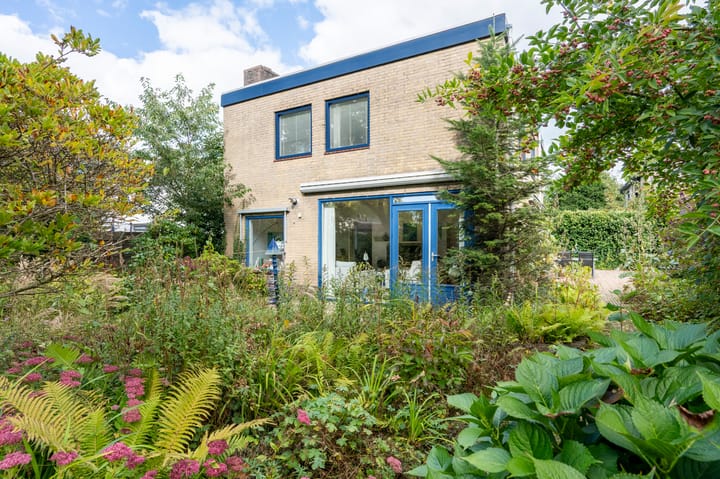 Photo of property Wolfsbergenweg 4, Emmen