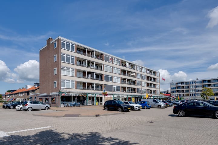 Photo of property Wormerplein 86, Purmerend