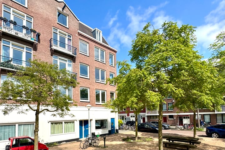 Wormerveerstraat 1-3 in Amsterdam