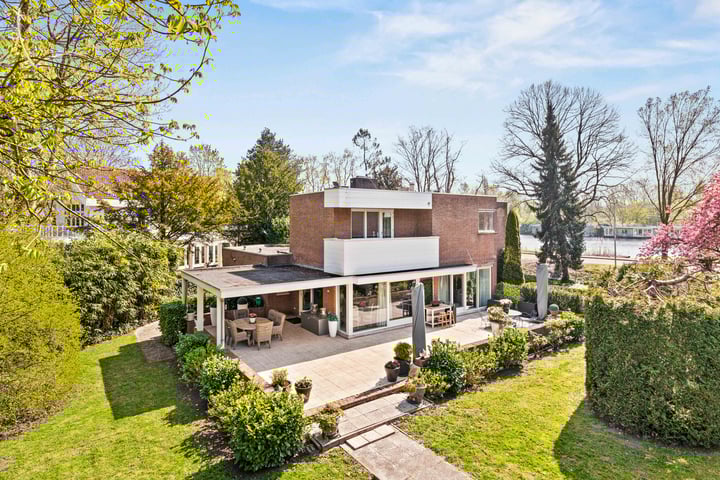 Online Woningbrochure for www.amsteldijk282.nl