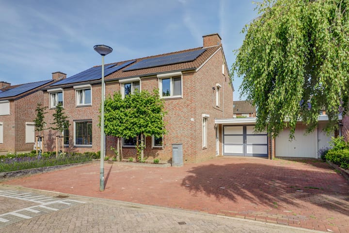 Online Woningbrochure für www.bosbeeklaan18.nl