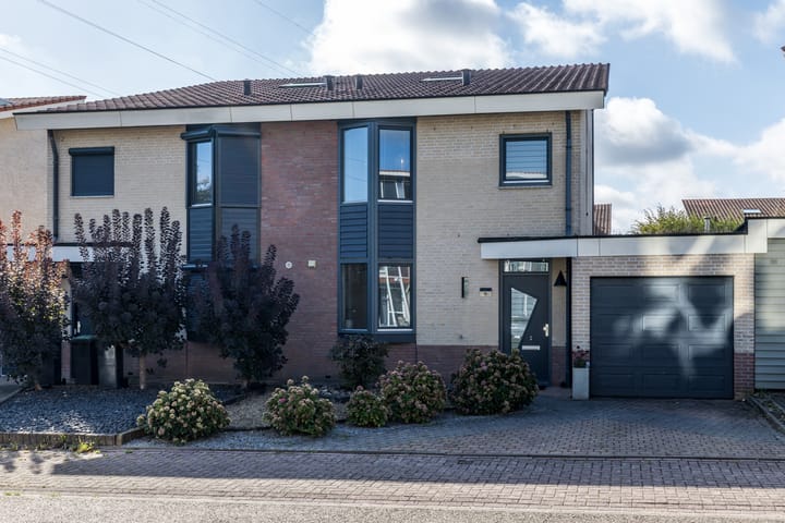 Online Woningbrochure voor www.carisven13.nl