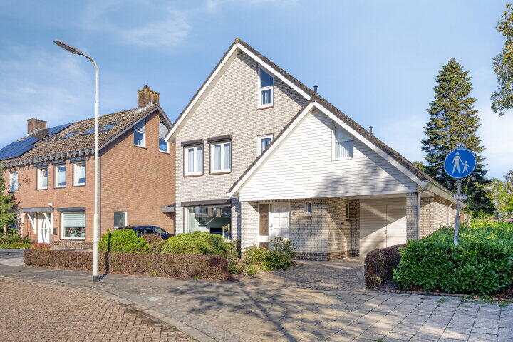 Online Woningbrochure for www.gierelaar82.nl