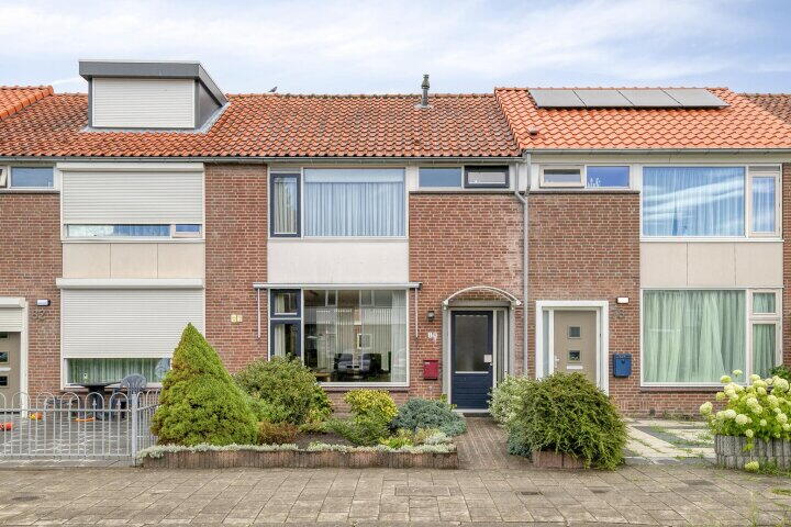 Online Woningbrochure for www.gilbertvanzinnikstraat80.nl