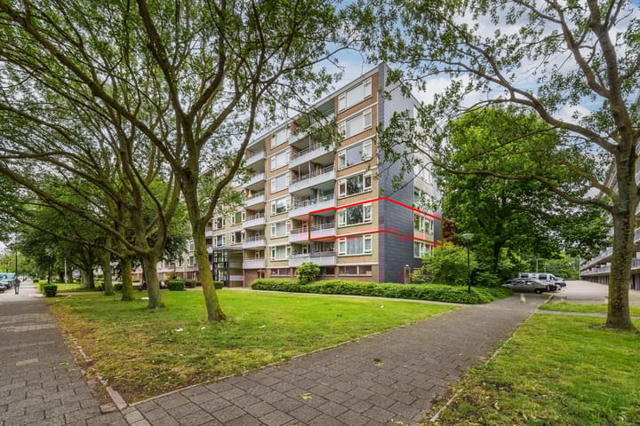 Online Woningbrochure voor www.gravinjulianavanstolberglaan96.nl