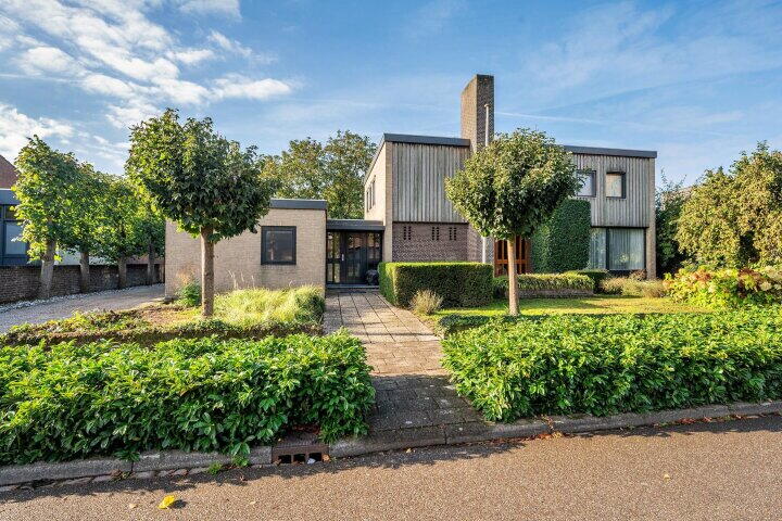 Online Woningbrochure voor www.mgrschravenlaan3.nl
