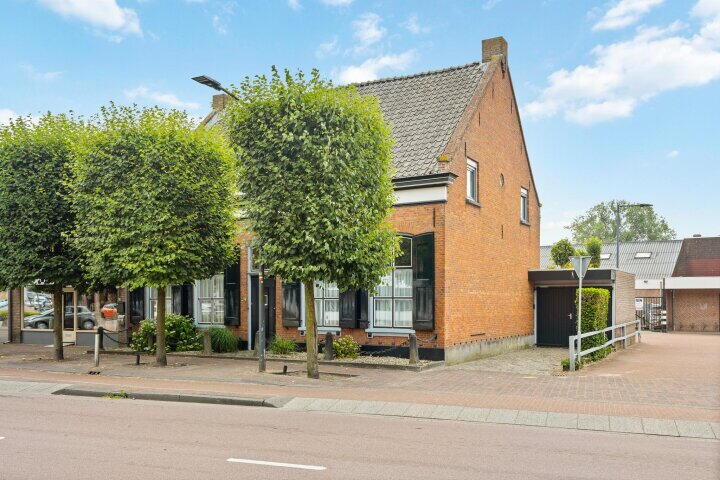 Online Woningbrochure for www.sintbavostraat24.nl