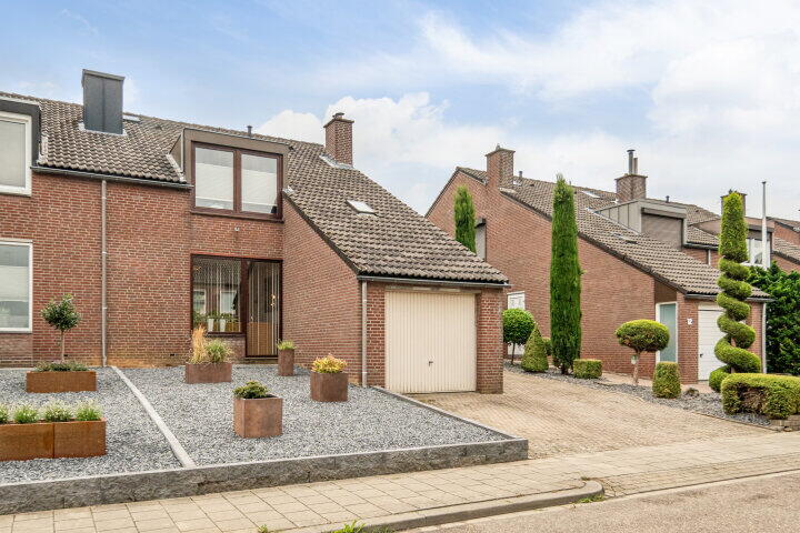 Online Woningbrochure for www.sintgerlachusstraat14.nl