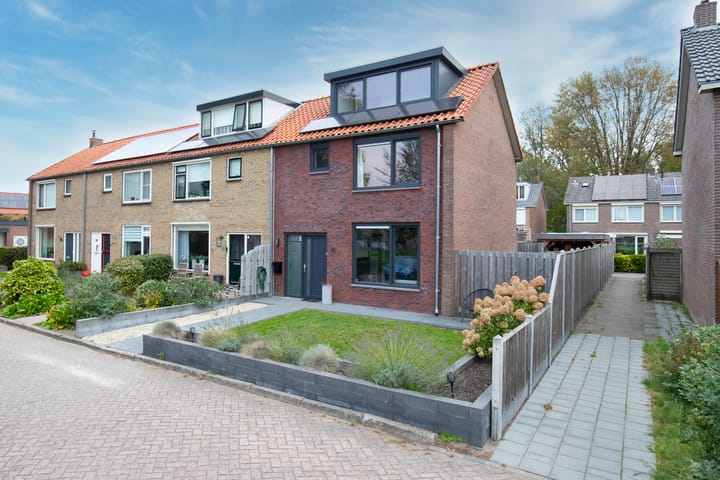 Wycher van Russellstraat 32, Hasselt Photo of property Wycher van Russellstraat 32, Hasselt