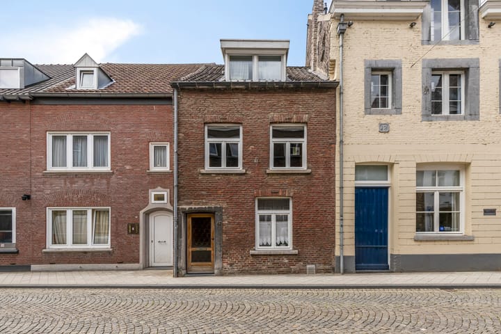 Wycker Grachtstraat 42 in Maastricht