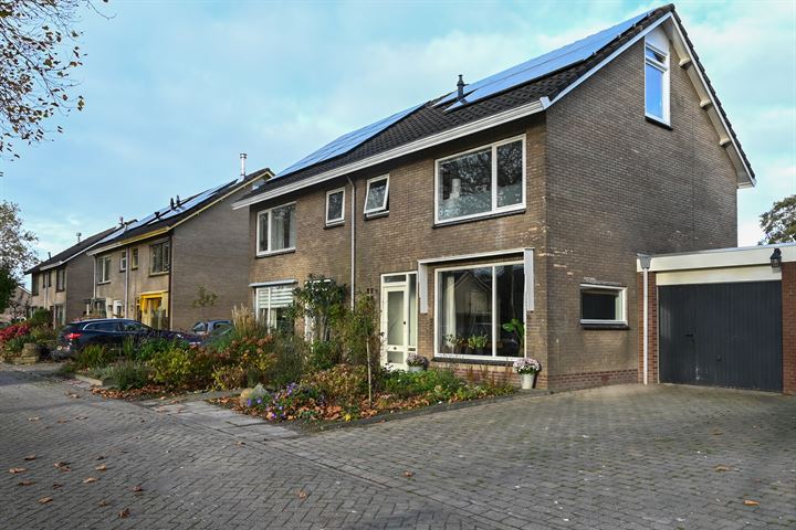Photo of property Wythústerwei 79, Stiens