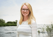 Foto van Ylse Dijkstra, Marketingmedewerker bij Wonen aan water Makelaars Sneek