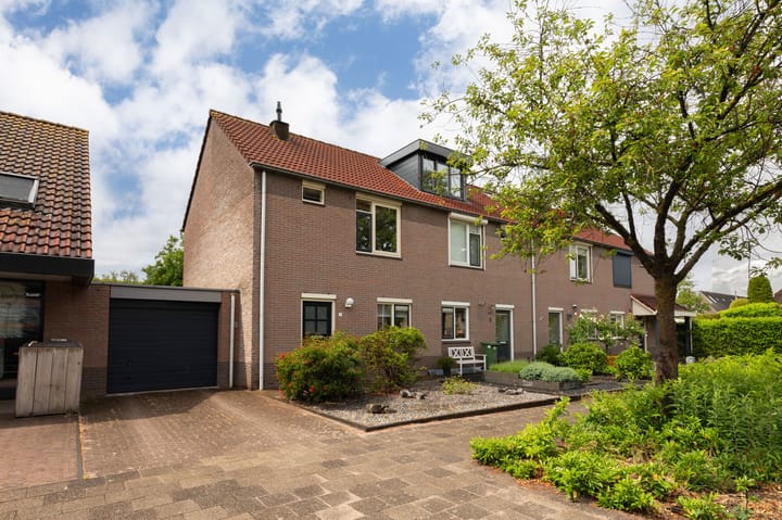 Zadelmakerslaan 7 in Voorthuizen