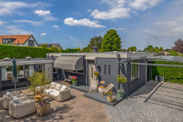 Photo of property Zalmlaan 1a, Zwartewaal