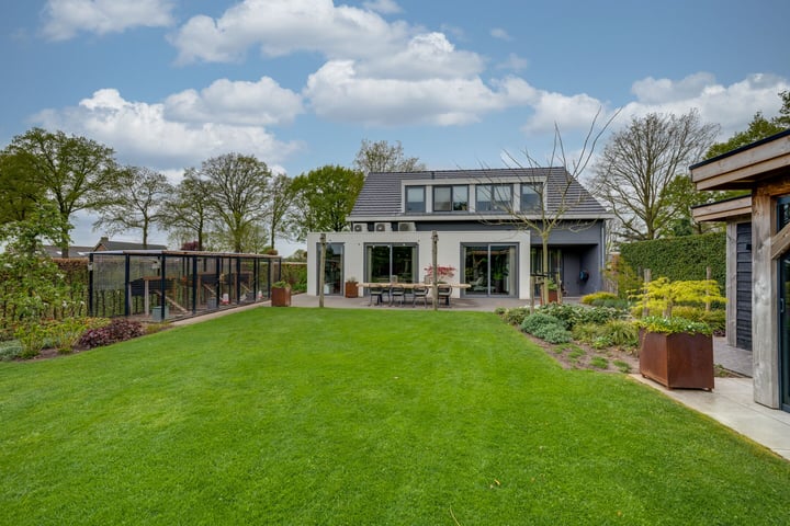 Photo of property Zanddreef 17, Prinsenbeek