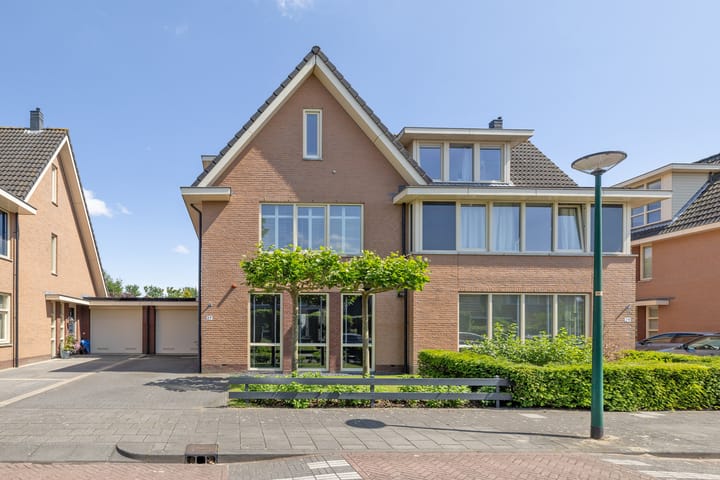 Zandheuvel 27 in Kortenhoef