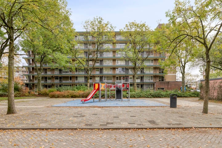 Zandkreek 76 in Rotterdam