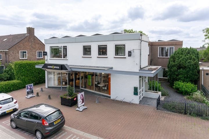 Zandstraat 121a in Beneden-Leeuwen