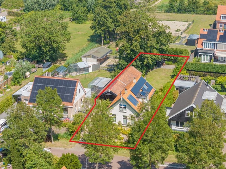 Photo of property Zandweg 25, Burgh-Haamstede