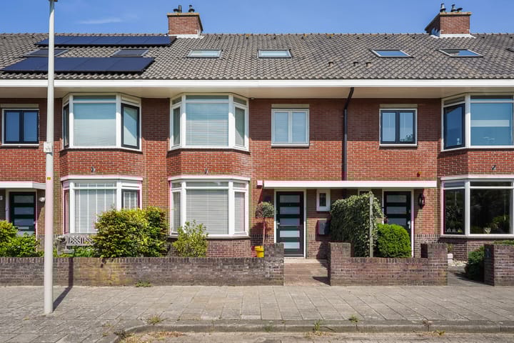 Zandzeggelaan 137 in 's-Gravenhage
