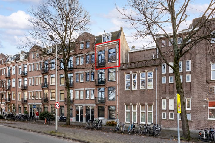 Zeeburgerdijk 56-3 in Amsterdam