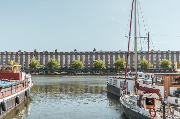 Zeeburgerkade 698 in Amsterdam