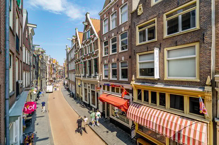 Zeedijk 97-2 in Amsterdam