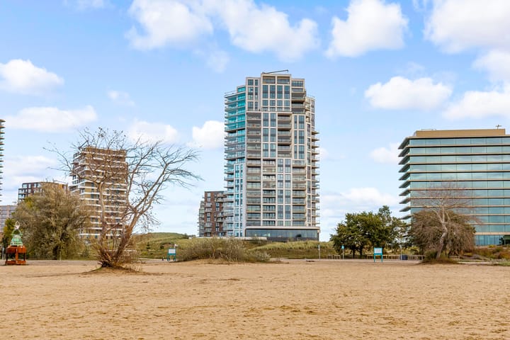 Photo of property Zeeduinweg 398, Almere