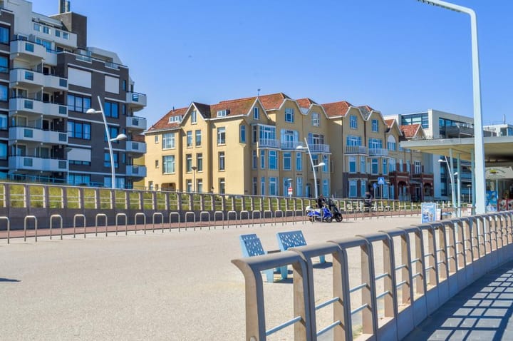 Zeekant 46B in 's-Gravenhage photo