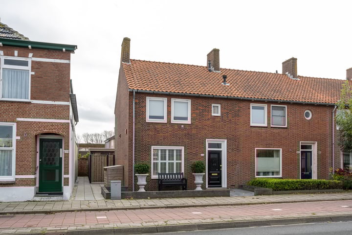 Photo of property Zeestraat 110, 's-Gravenzande