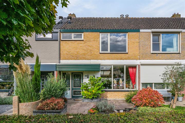 Zeestraat 120 in Zevenbergen