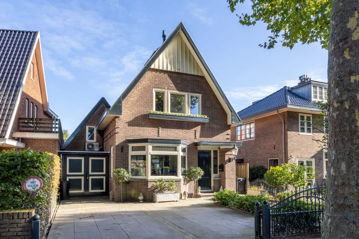 Photo of property Zeestraat 151, Beverwijk