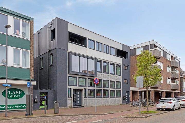 Photo of property Zeestraat 30A, Beverwijk