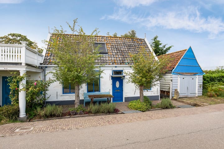 Zeevangszeedijk 8 in Edam