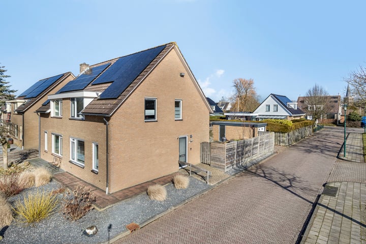 Photo of property Zeino van Burmaniastrjitte 15, Oppenhuizen
