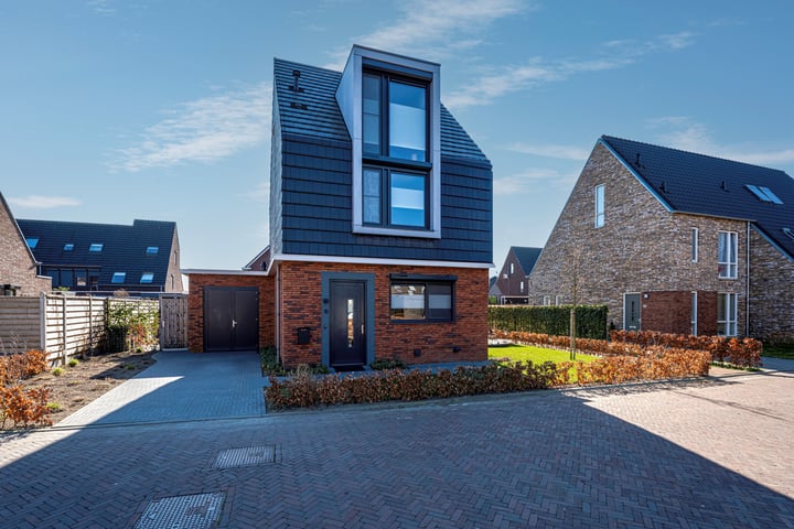 Photo of property Zesmorgenstraat 15, Zevenaar