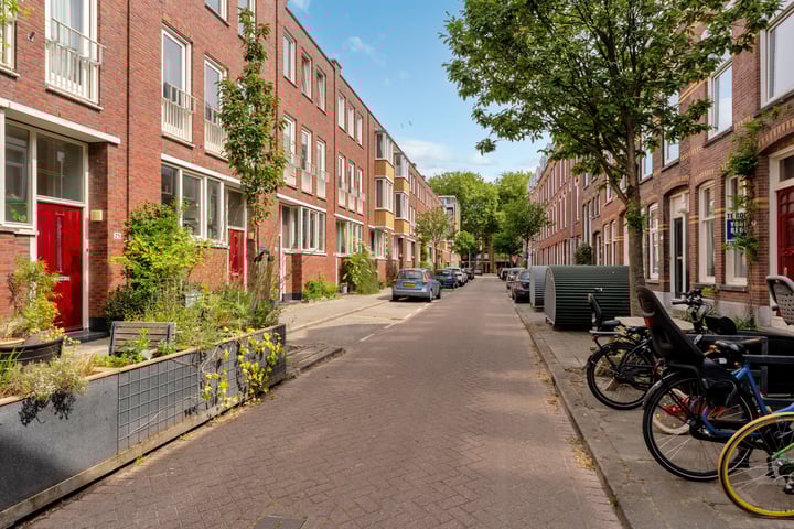 Zestienhovenstraat 21 in Rotterdam