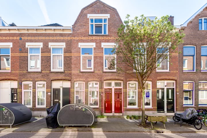Zestienhovenstraat 34 in Rotterdam Foto