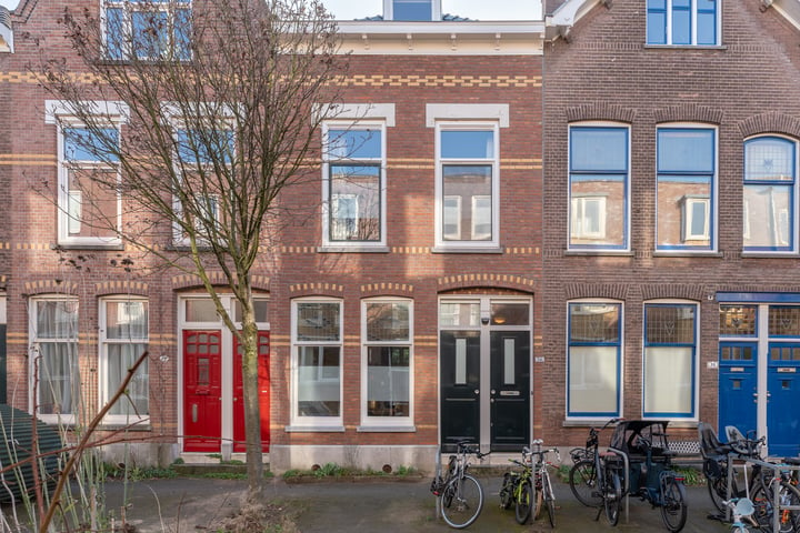 Zestienhovenstraat 36 in Rotterdam