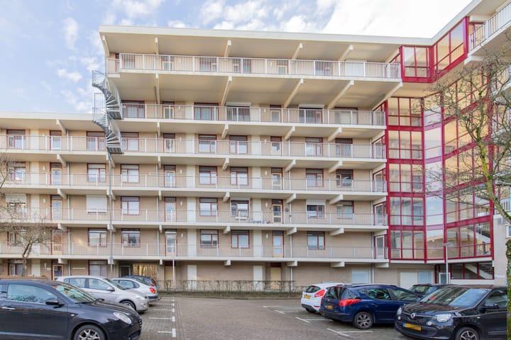 Photo of property Zeswegenlaan 242, Heerlen